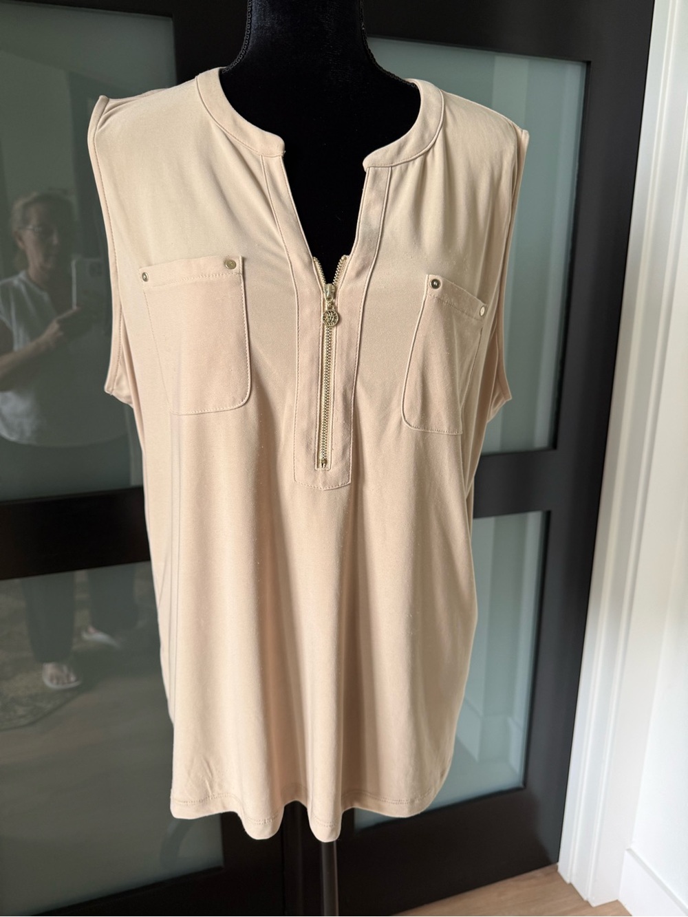 Anne Klein - Sleeveless Zip Pocket Blouse in light tan in XL